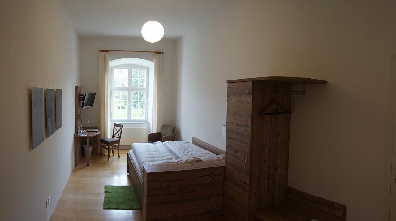 Klosterhotel Kreuz Mariastein Esterno foto